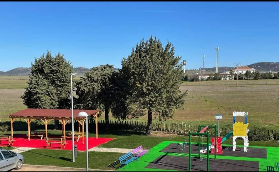 Posada De La Plata Valdesalor Exteriér fotografie